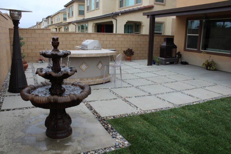 outdoor water fountain